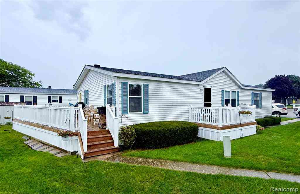 Homes For Sale - 104 Shoreline Dr E  <br/> Sanilac County, Port Sanilac, MI 48469