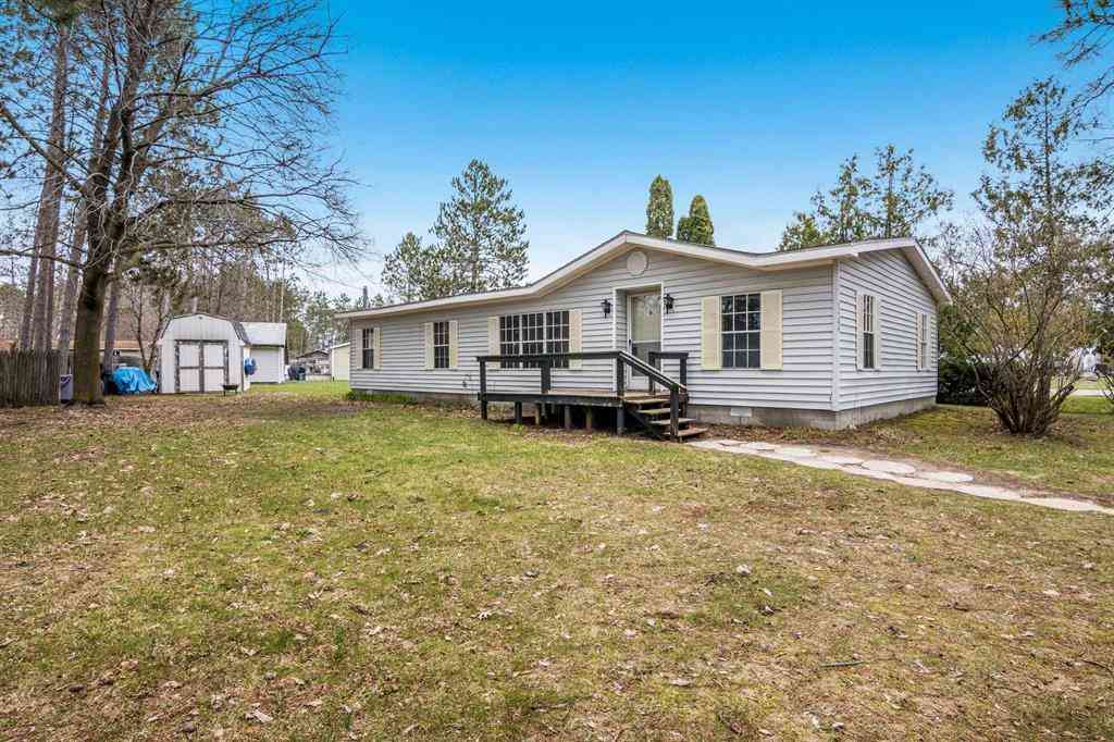 Homes For Sale - 3504 S Needle Drive <br/> Traverse City, MI 49685