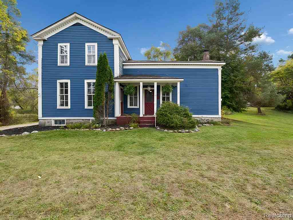 Homes For Sale - 13278 9 Mile Road <br/> South Lyon, MI 48178