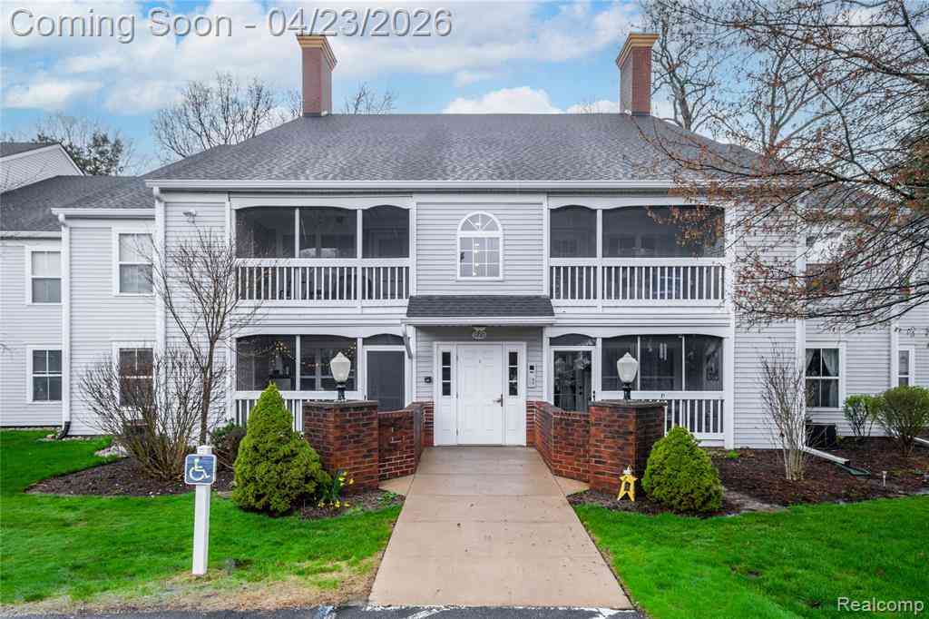 Condo For Sale - 1221 Curzon Court  #203<br/> Howell, MI 48843