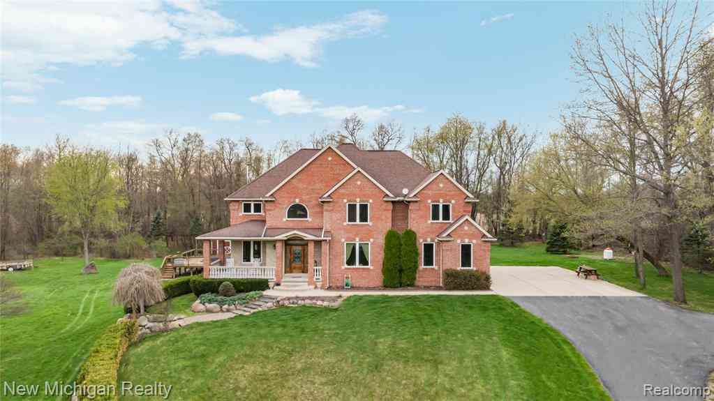 Homes For Sale - 13445 Millie Court <br/> Holly, MI 48442