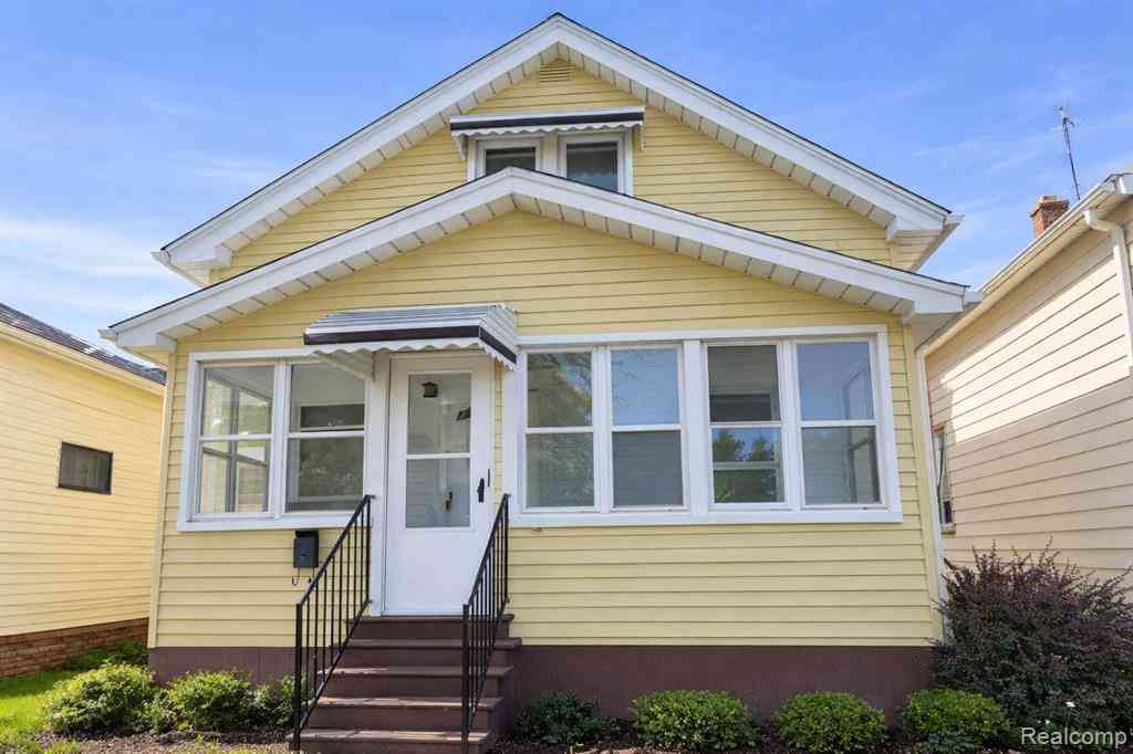 Homes For Sale - 11819 Fleming Street <br/> Hamtramck, MI 48212