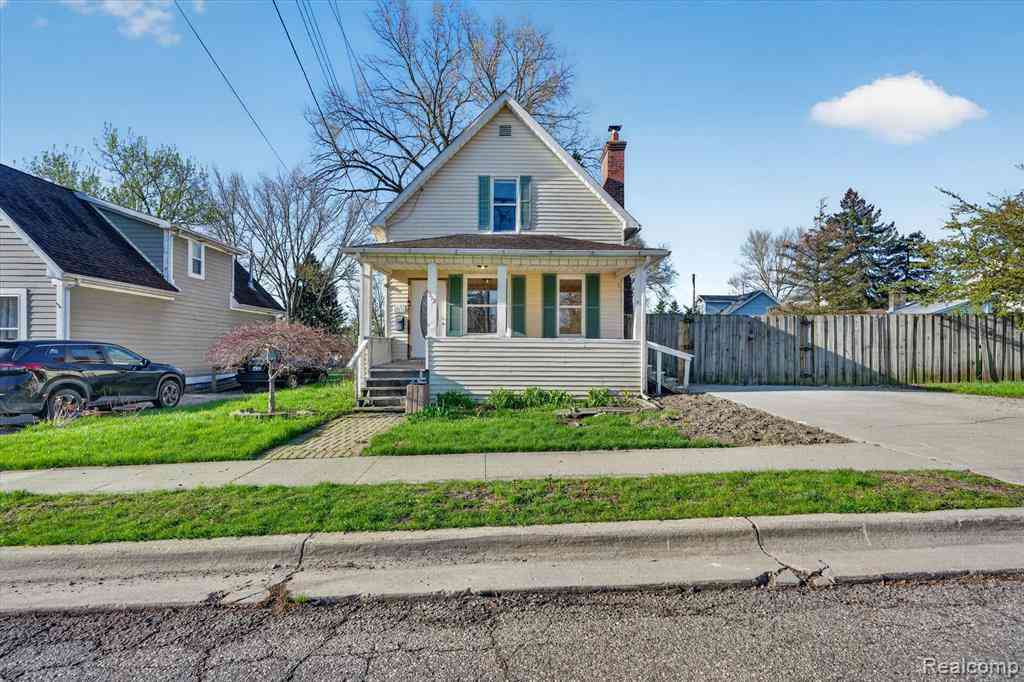 Homes For Sale - 913 Cedar Street <br/> Saint Clair, MI 48079