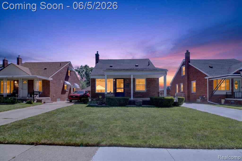 Homes For Sale - 9825 Becker Avenue <br/> Allen Park, MI 48101