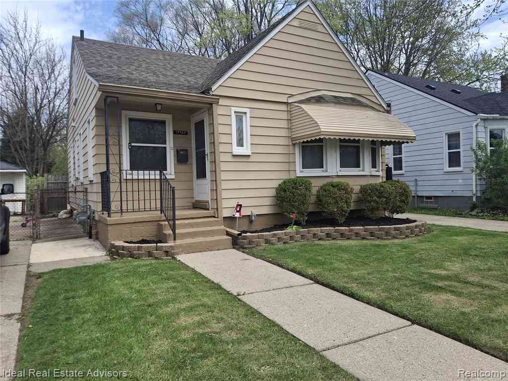 Homes For Sale - 19969 Elkhart Street <br/> Wayne County, Harper Woods, MI 48225