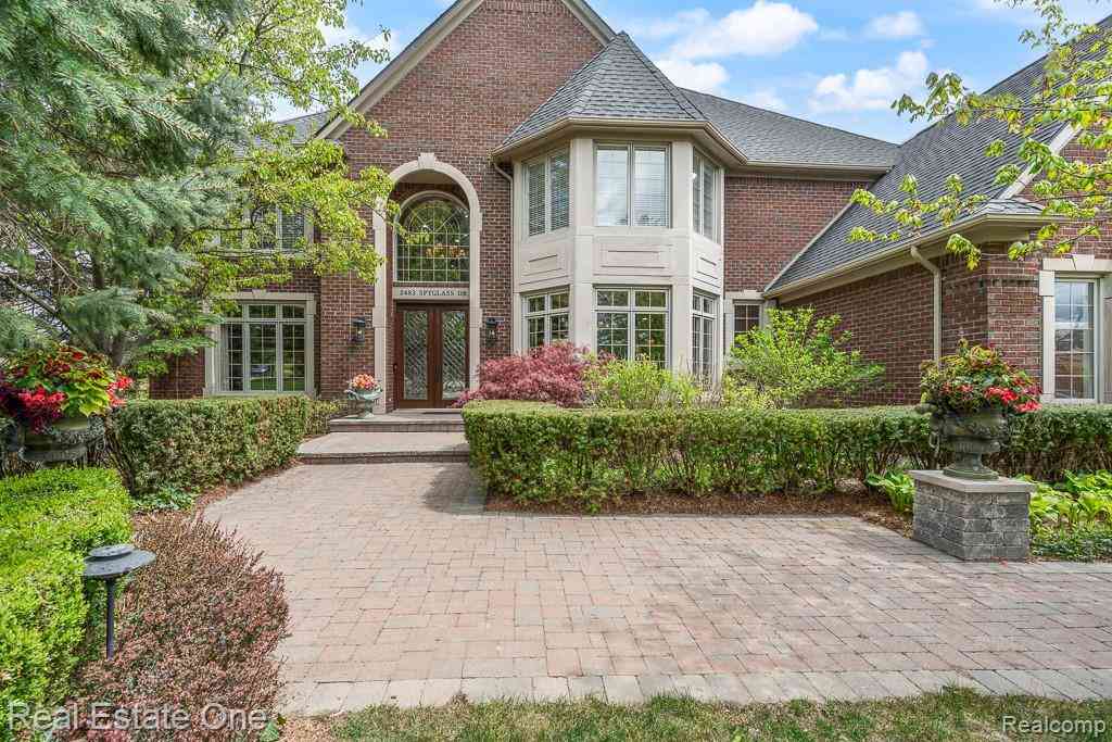 Homes For Sale - 2483 Spyglass Drive <br/> Oakland, MI 48363