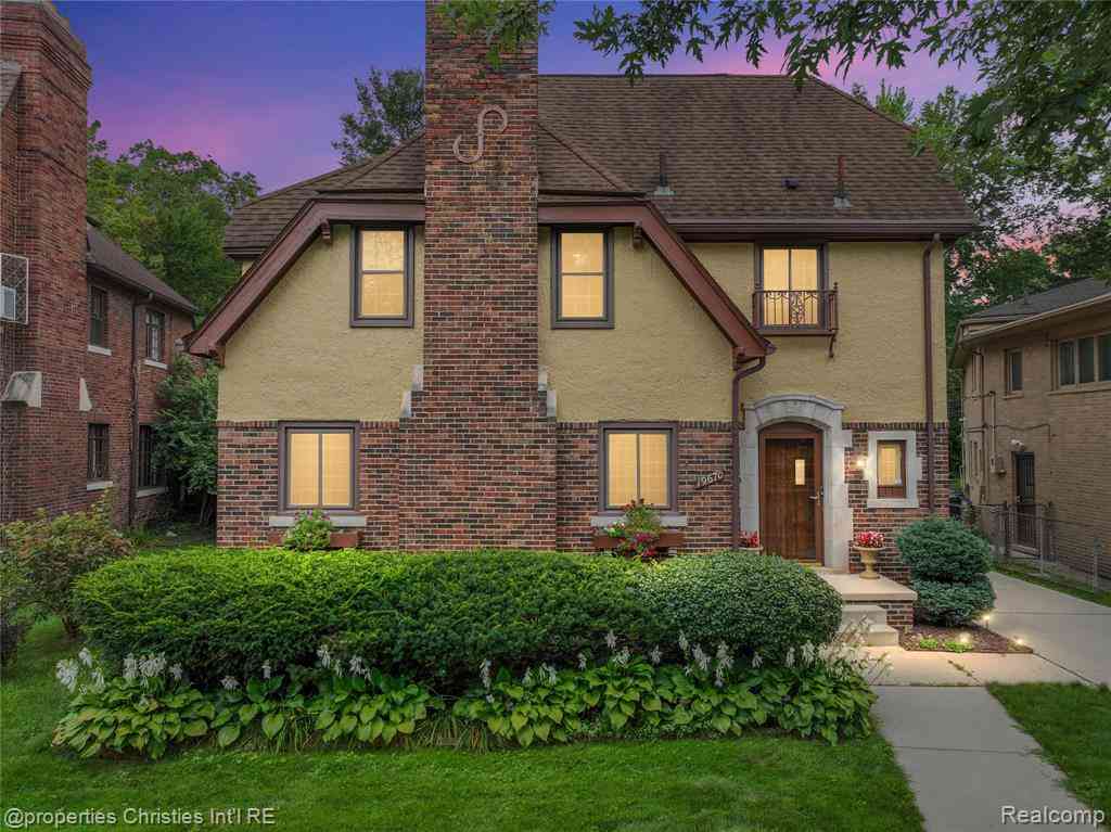 Homes For Sale - 19670 Chesterfield Road <br/> Detroit, MI 48221