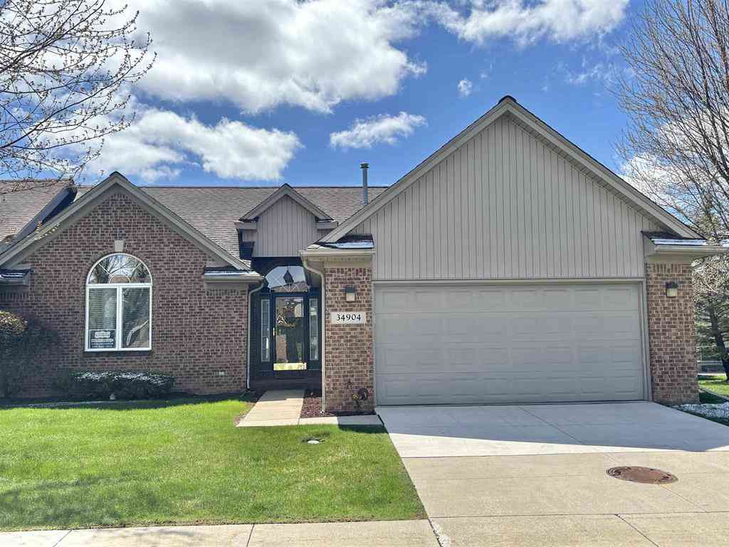 Condo For Sale - 34904 Chickadee Ridge <br/> Richmond, MI 48062