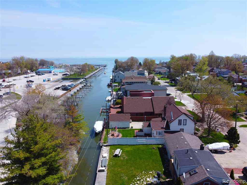 Homes For Sale - 22419 Milner Street <br/> Saint Clair Shores, MI 48081