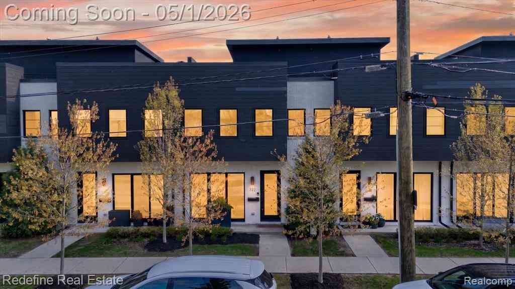 Condo For Sale - 722 E Parent Avenue <br/> Royal Oak, MI 48067