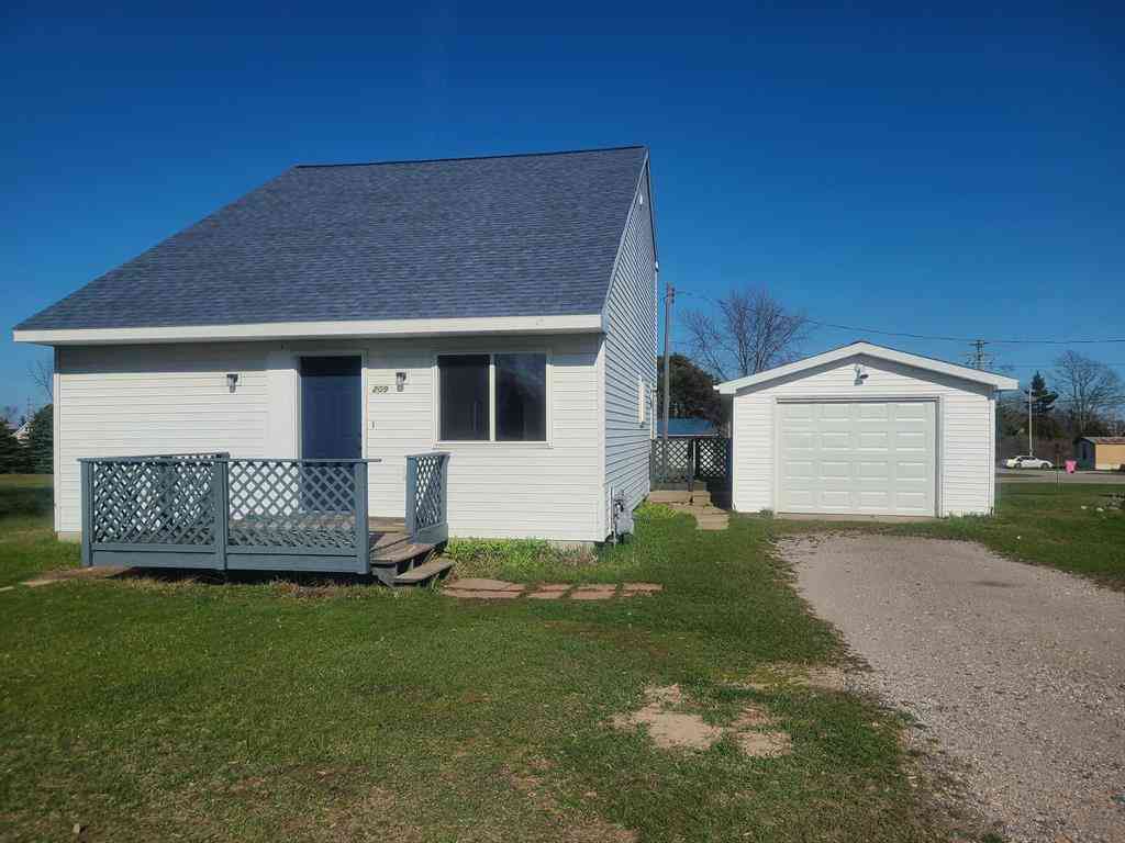 Homes For Sale - 209 N 2nd Street <br/> Oscoda, MI 48750