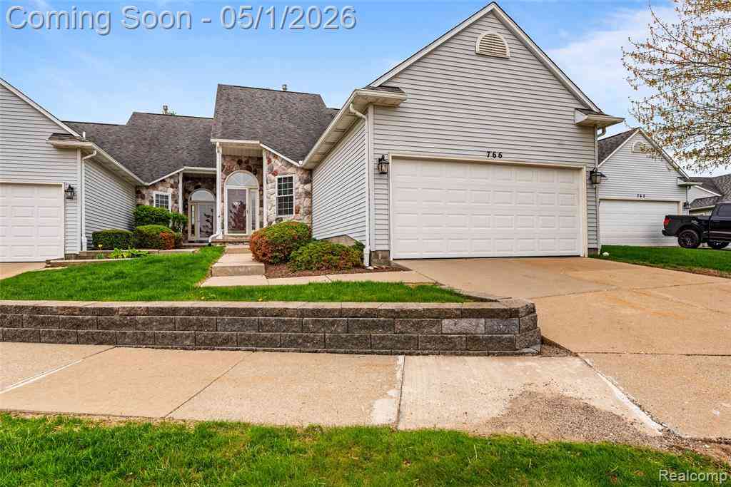 Condo For Sale - 766 Challenging Trail <br/> South Lyon, MI 48178