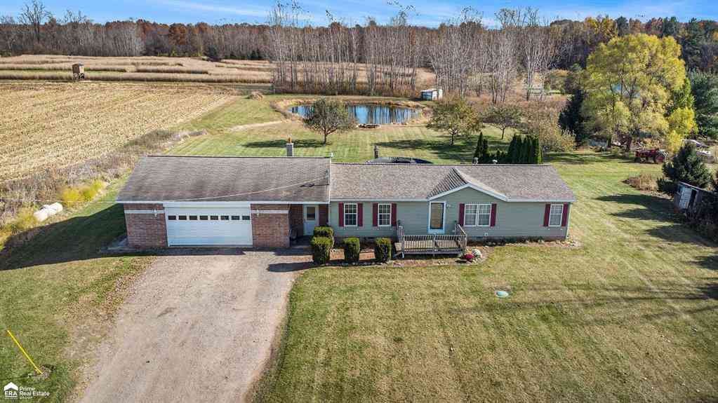 Homes For Sale - 13865 Mckinley Road <br/> Montrose, MI 48457