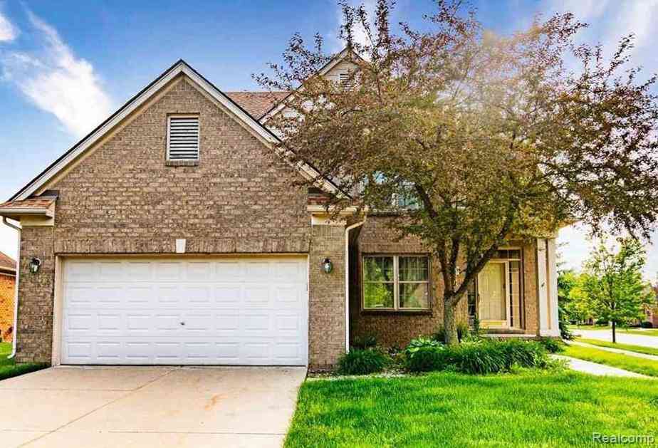 Homes For Sale - 49865 Cranberry Creek Drive <br/> Macomb, MI 48042