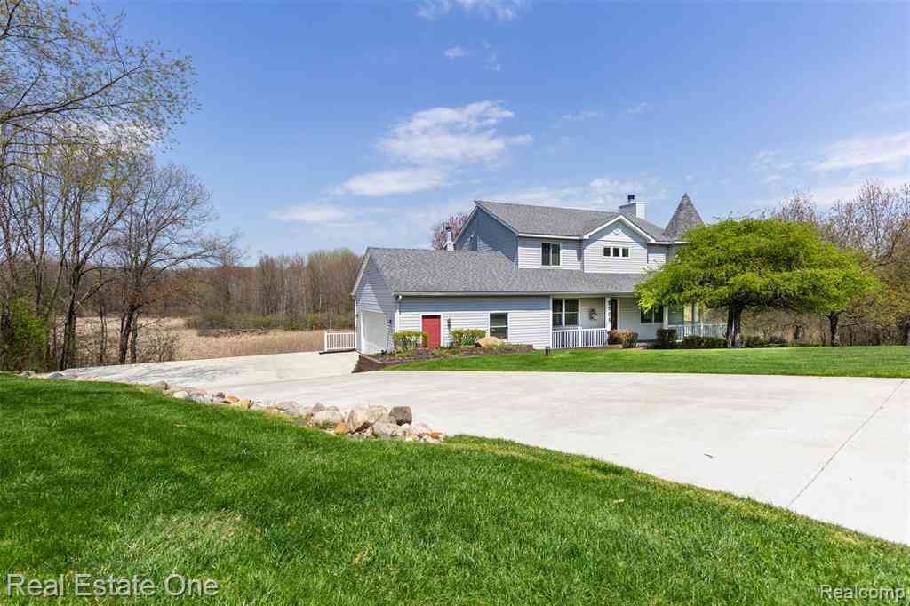 Homes For Sale - 3306 Muirfield Circle <br/> Oakland County, White Lake, MI 48383