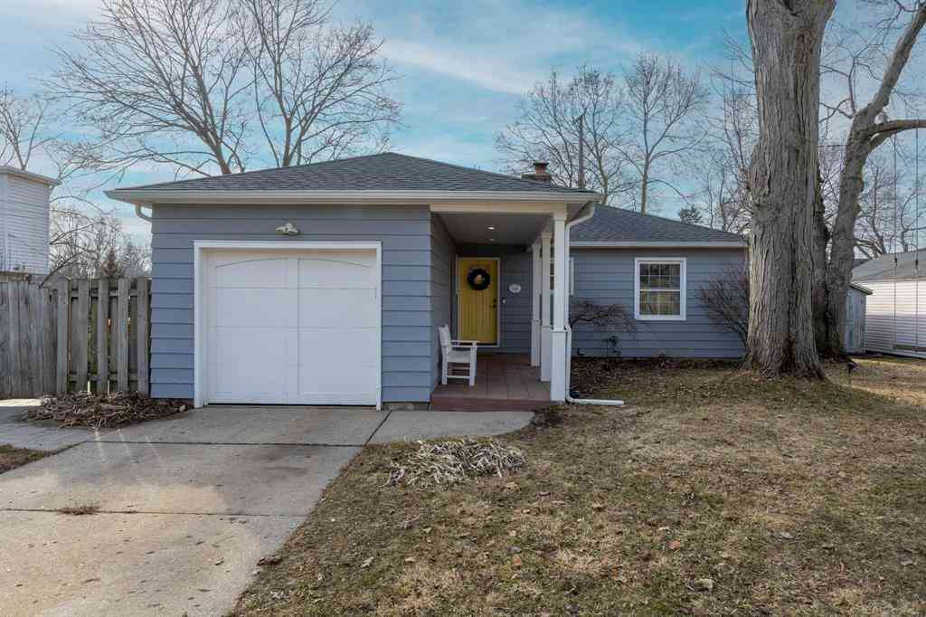 Homes For Sale - 1155 Lake Grove Avenue <br/> Grand Rapids, MI 49506