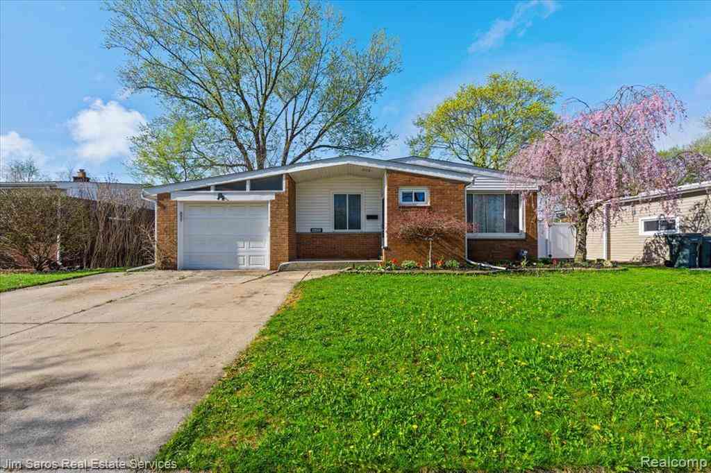 Homes For Sale - 22518 Sunnyside Street <br/> Saint Clair Shores, MI 48080