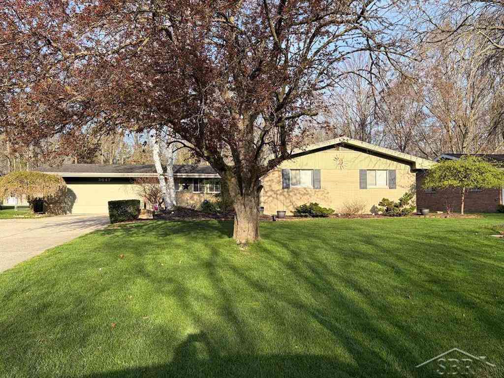 Homes For Sale - 3647 Sherwood Road <br/> Saginaw, MI 48603
