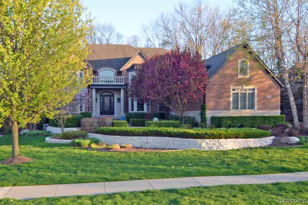 Homes For Sale - 1867 Lincolnshire Drive <br/> Rochester, MI 48309