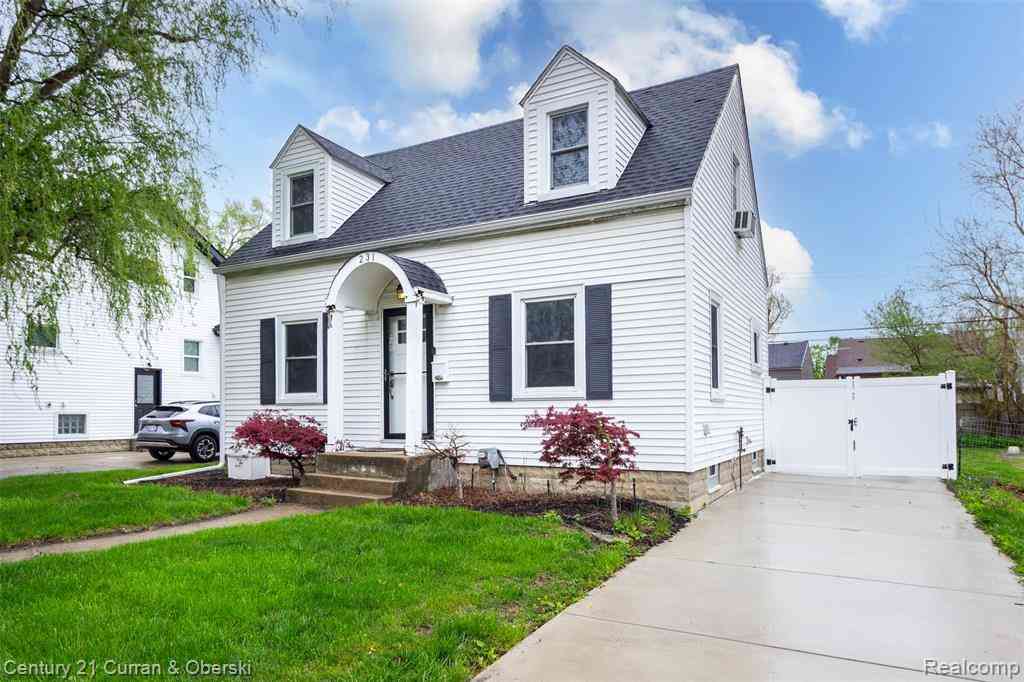 Homes For Sale - 231 Academy Street <br/> Oakland County, Ferndale, MI 48220