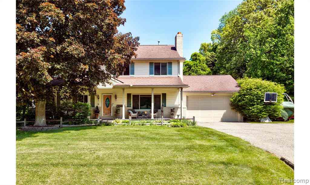 Homes For Sale - 2697 Holland Street <br/> Lake Orion, MI 48360