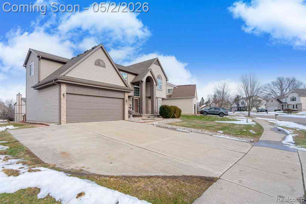 Homes For Sale - 8406 Sherwood Drive <br/> Grand Blanc, MI 48439