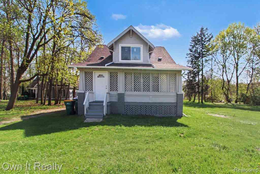 Homes For Sale - 6023 Wayne Road <br/> Romulus, MI 48174