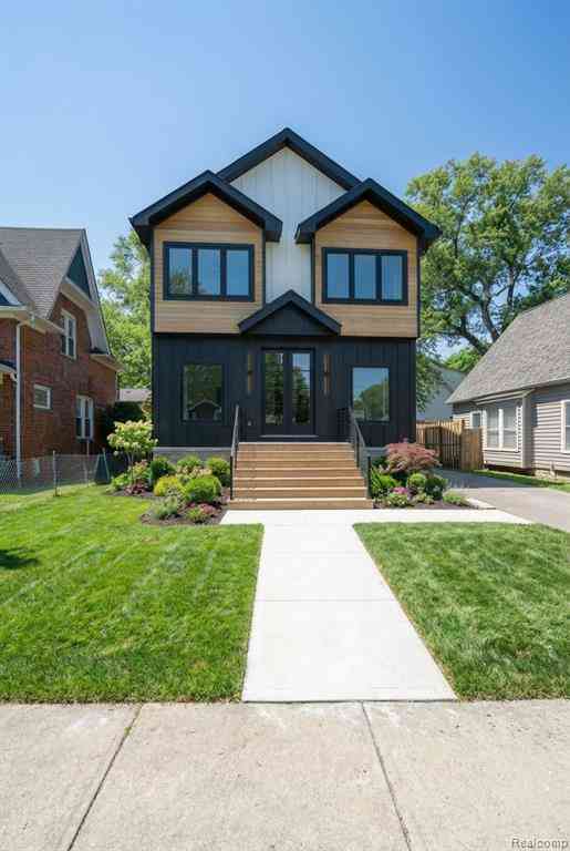 Homes For Sale - 205 Pine Street <br/> Rochester, MI 48307