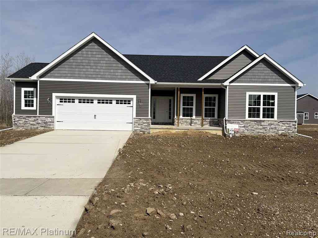 Homes For Sale - 13112 Stony Brook Pass <br/> Genesee County, Linden, MI 48451