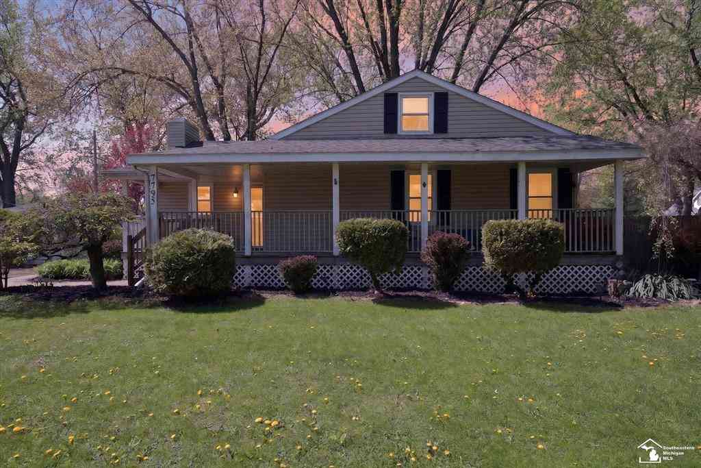 Homes For Sale - 7795 Glenfield Drive <br/> Monroe, MI 48161