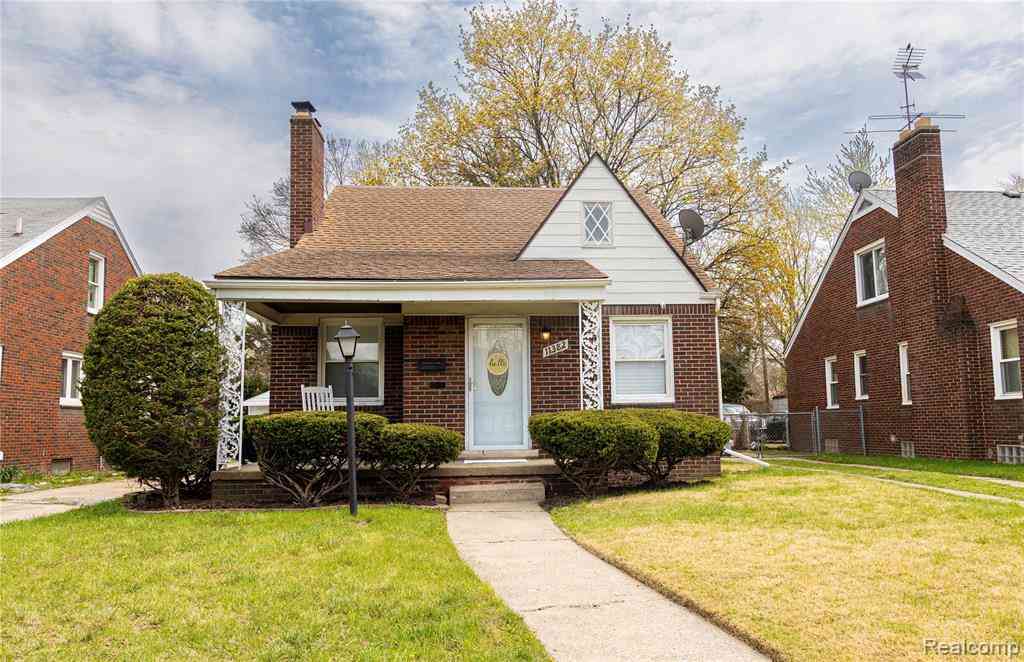 Homes For Sale - 11382 Rossiter St Street <br/> Detroit, MI 48224
