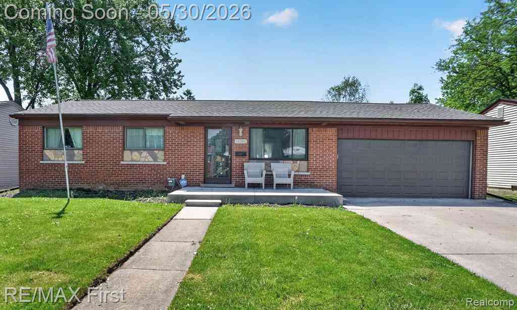 Homes For Sale - 12582 Bender Drive <br/> Sterling Heights, MI 48313