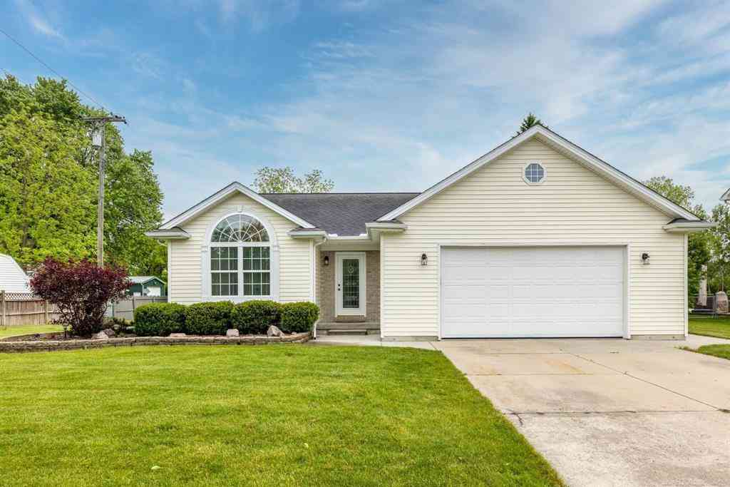 Homes For Sale - 25 Rella Rae Street <br/> Marysville, MI 48040