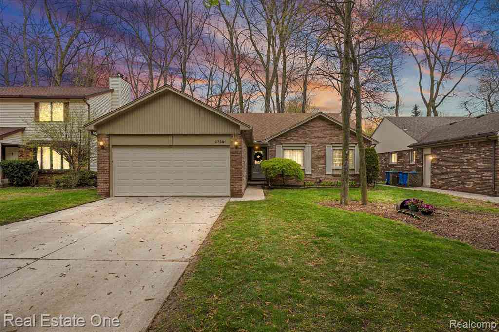 Homes For Sale - 27586 David Givens Street <br/> Warren, MI 48092