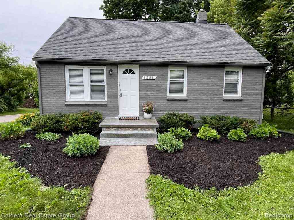 Homes For Sale - 4251 Quebec Street <br/> Oakland County, Auburn Hills, MI 48326