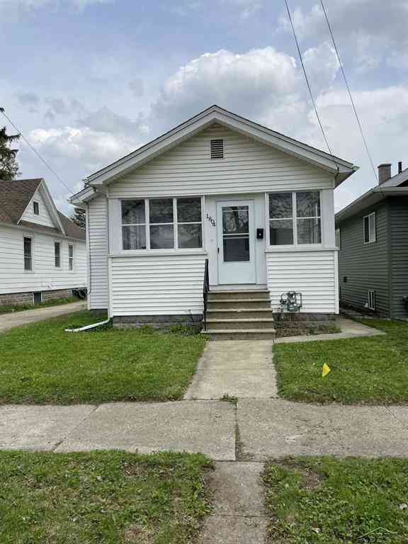 Homes For Sale - 1804 N Charles Street <br/> Saginaw, MI 48602