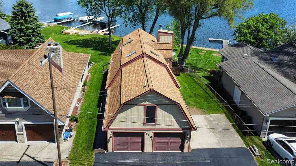 Homes For Sale - 712 Wolverine Drive <br/> Oakland County, Wolverine Lake, MI 48390