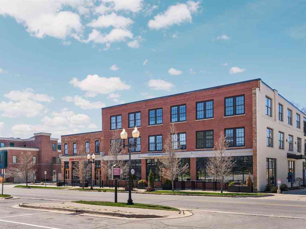 Condo For Sale - 86 Washington Avenue <br/> Manistee County, Manistee, MI 49660