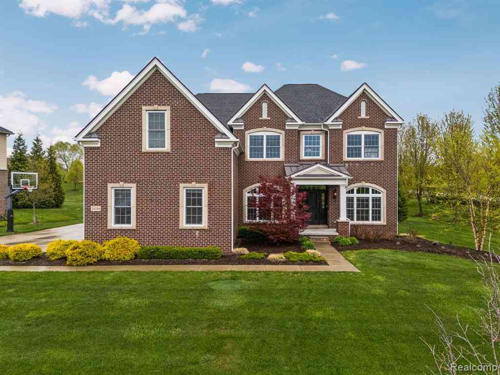 Homes For Sale - 24288 Nepavine Drive <br/> Novi, MI 48374