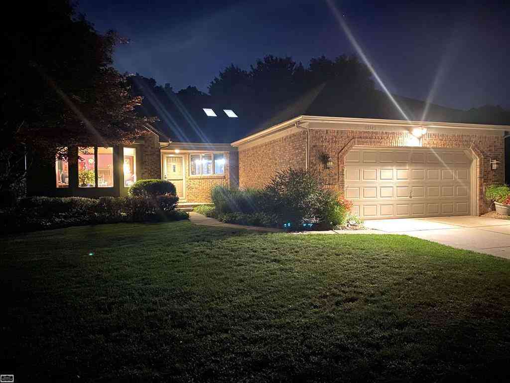 Homes For Sale - 43243 Riverway Drive <br/> Clinton Township, MI 48038