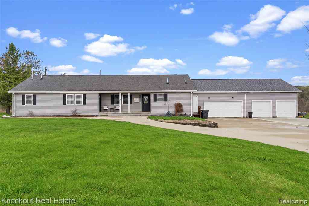Homes For Sale - 4800 Howell Road <br/> Otter Lake, MI 48464