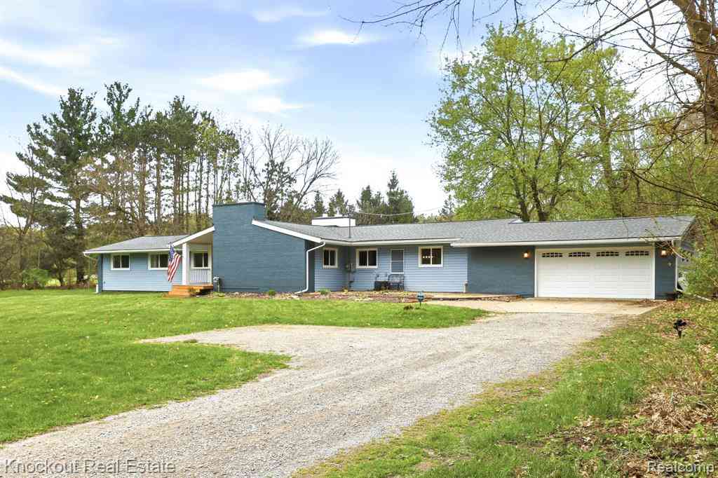 Homes For Sale - 12452 Canada Road <br/> Saginaw County, Birch Run, MI 48415
