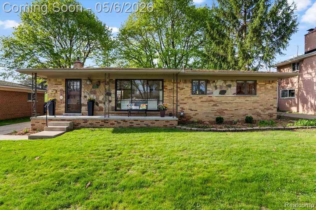 Homes For Sale - 313 Ely Drive S S<br/> Northville, MI 48167