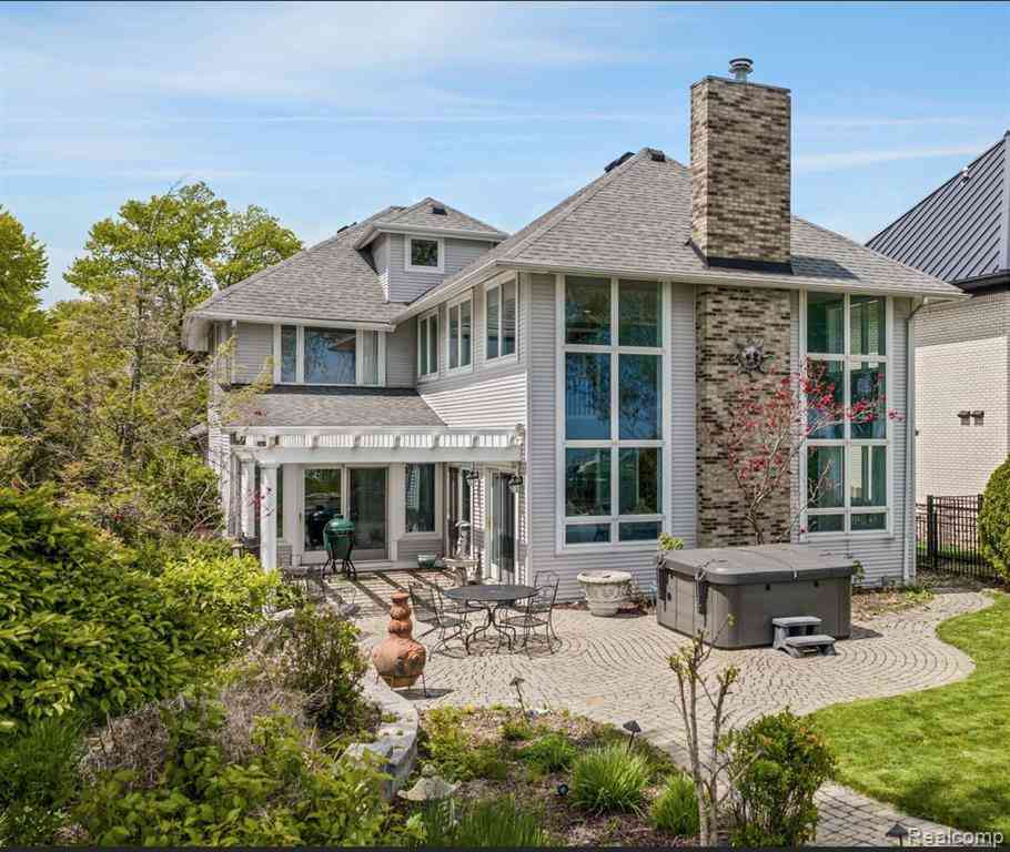 Homes For Sale - 30134 Jefferson Avenue <br/> Saint Clair Shores, MI 48082