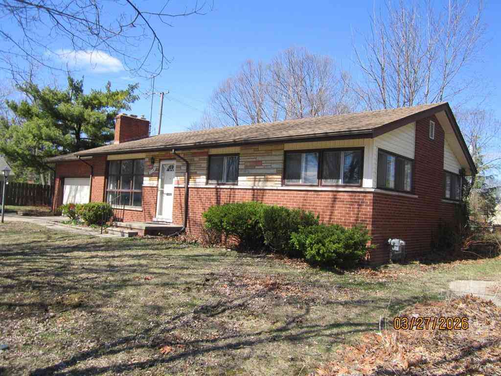 Homes For Sale - 21181 Gordon Road <br/> Saint Clair Shores, MI 48081