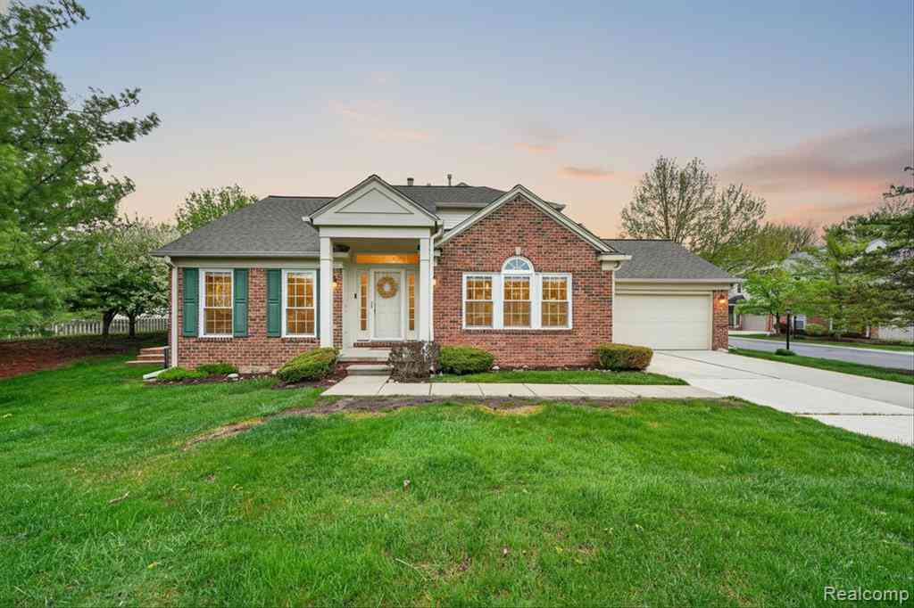 Condo For Sale - 3954 Ravensfield Drive <br/> Canton, MI 48188