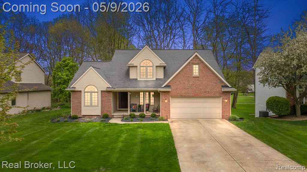 Homes For Sale - 1111 Elk Run <br/> Howell, MI 48843
