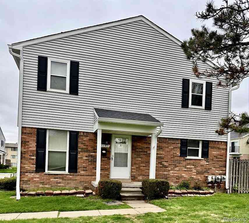 Condo For Sale - 37371 Charter Oaks Boulevard <br/> Clinton Township, MI 48036