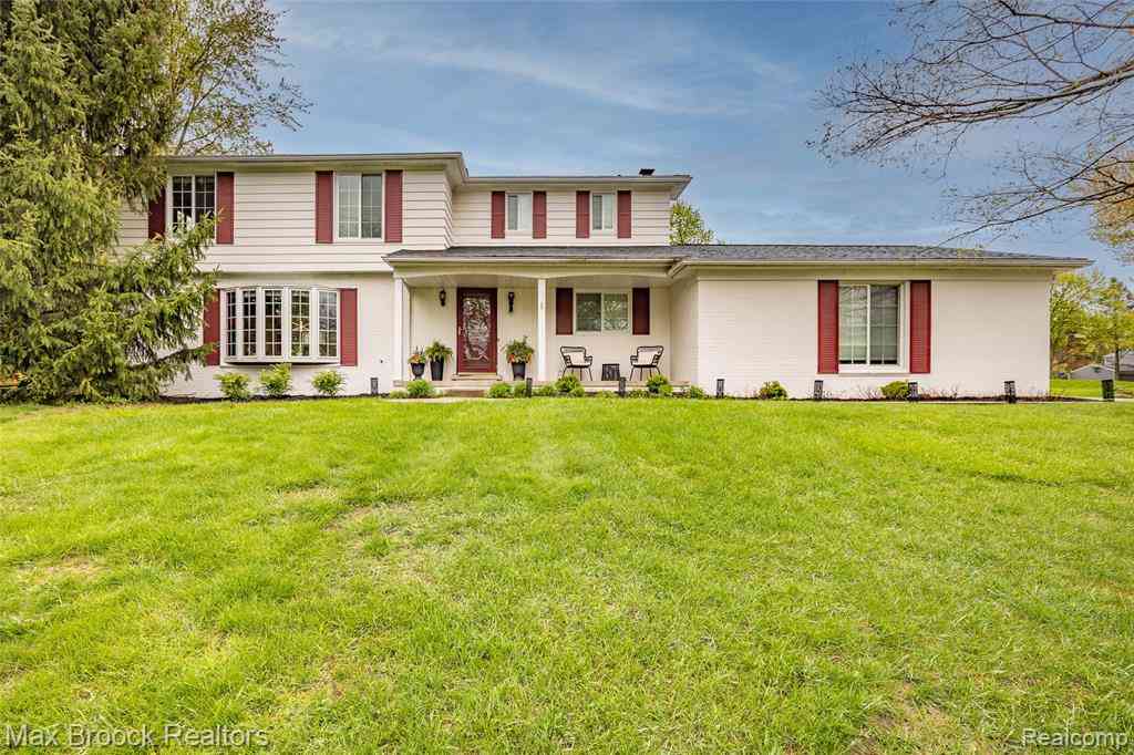 Homes For Sale - 2275 Park Ridge Drive <br/> Bloomfield Hills, MI 48304