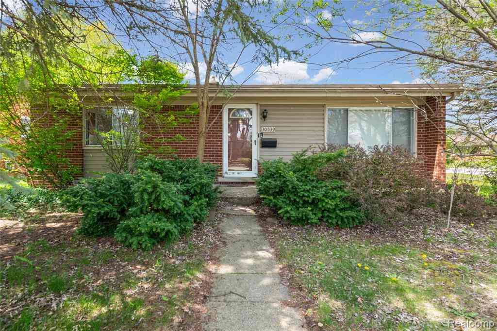 Homes For Sale - 30539 Longfellow Avenue <br/> Oakland County, Madison Heights, MI 48071